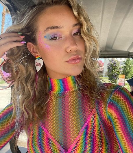 ブロンドオンリーファン 無料ポルノ 画像