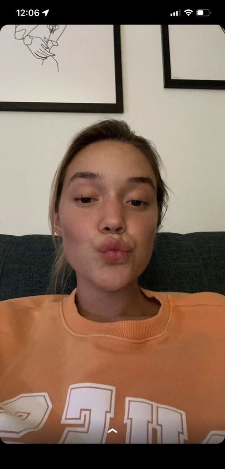 客室乗務員 OnlyFans ポルノ 画像