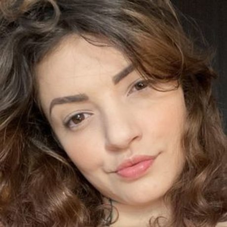 Julia Prado 裸モデル 写真