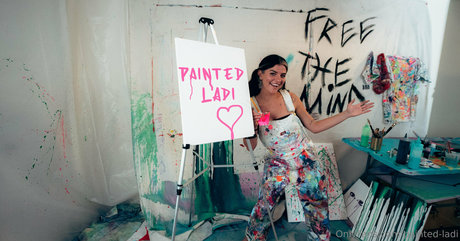 issameg セクシーなスター 写真