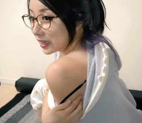 アジアンタトゥー OnlyFans HD 写真