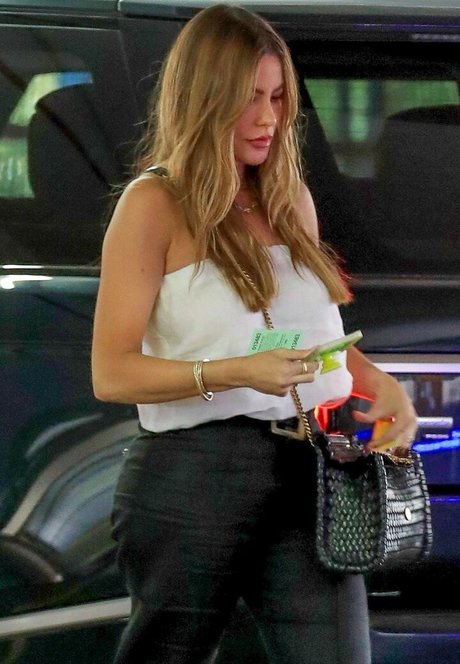 アヘ顔 OnlyFans 無料セクシー 画像