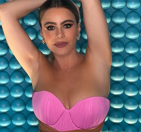 公共の場での猫のOnlyFans ホットヌード 写真