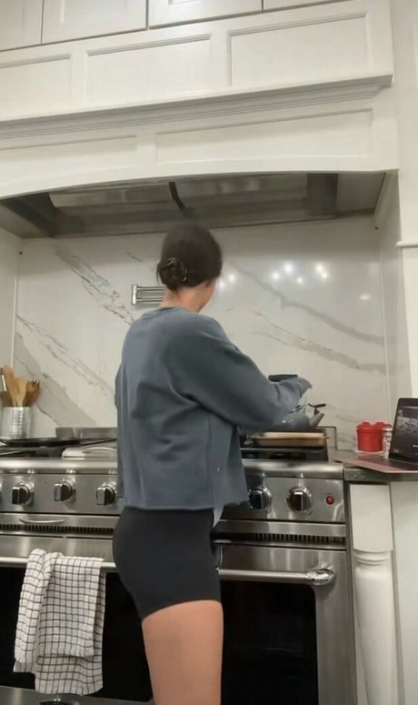 そばかすOnlyFans セクシーヌード ギャラリー