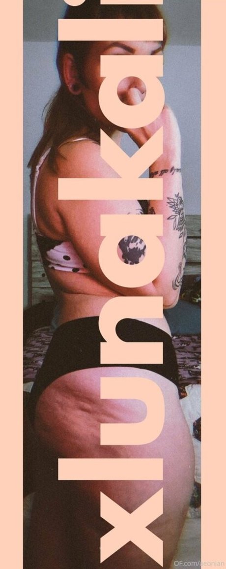 xlunakali アダルトスター 写真