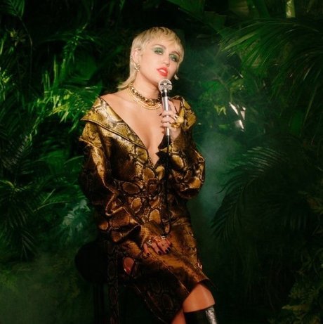 黒のランジェリーOnlyFans ポルノ アーカイブ