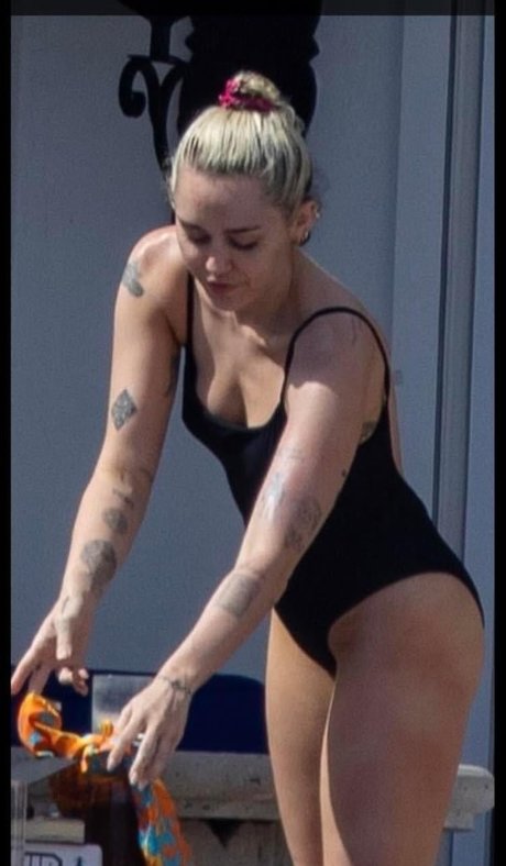 コスプレファックOnlyFans ホットヌード 写真