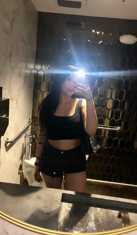 美しい足 OnlyFans ホット ギャラリー