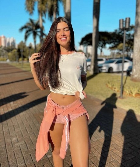 Victtoria Medeiros 美しいモデル 写真