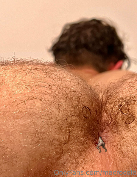 大きなお尻のマンコOnlyFans トップ 写真