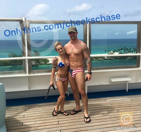 フィンドムオンリーファンズ ホットxxx ギャラリー