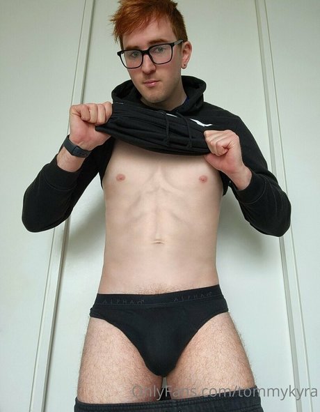 アジアンベイビーOnlyFans トップ 写真