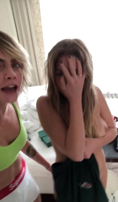 Ashley Benson スターセックス 写真