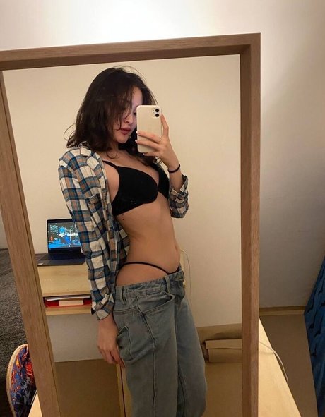 かわいい赤毛のOnlyFans ホット裸 写真