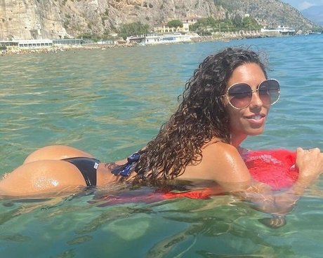 Sara Quattrociocche セクシーなポルノスター 画像