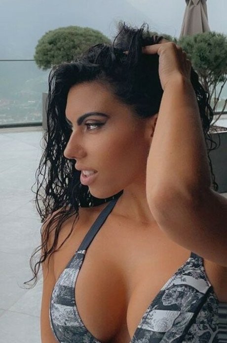 ぽっちゃり痴女OnlyFans アダルト 画像