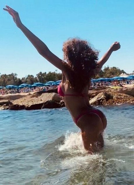 Sara Quattrociocche 裸のモデル 画像