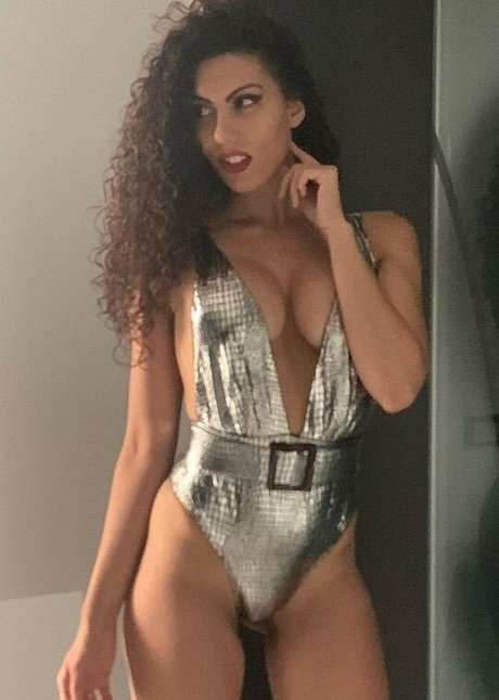 Sara Quattrociocche 独占モデル 写真