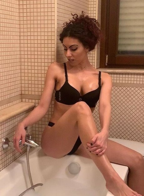 Sara Quattrociocche 独占スター 写真