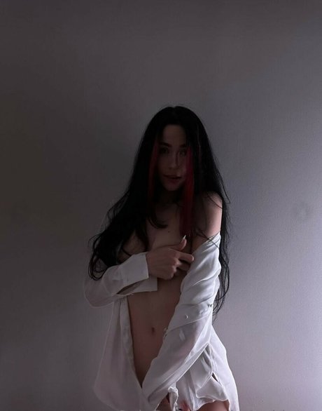 B u l o c h k a 美しいポルノスター ギャラリー