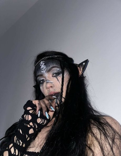 アジア人寝取られOnlyFans エロチック 画像