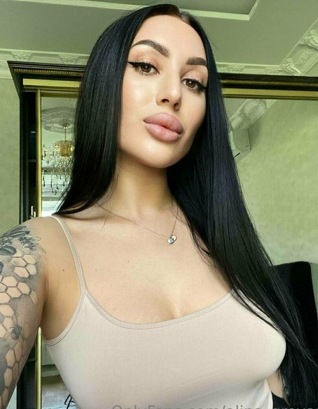 ダウンオンリーファン セクシーヌード 画像