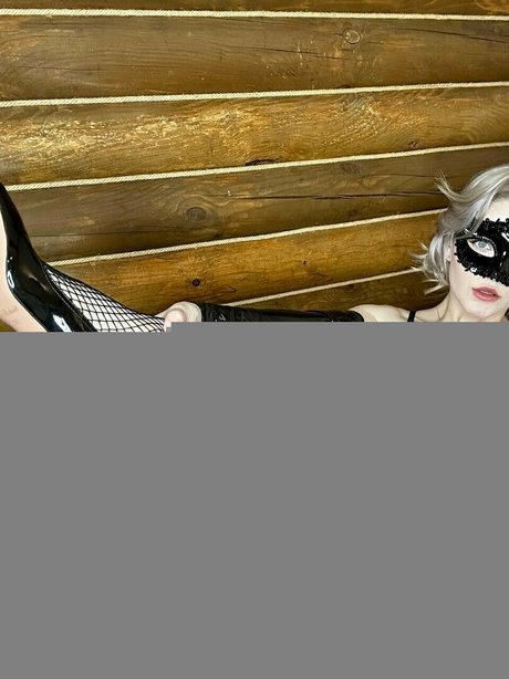 エボニートランスオンリーファンズ ヌード 画像