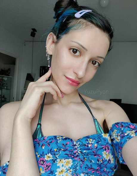 yuzupyon ヌードスター 写真