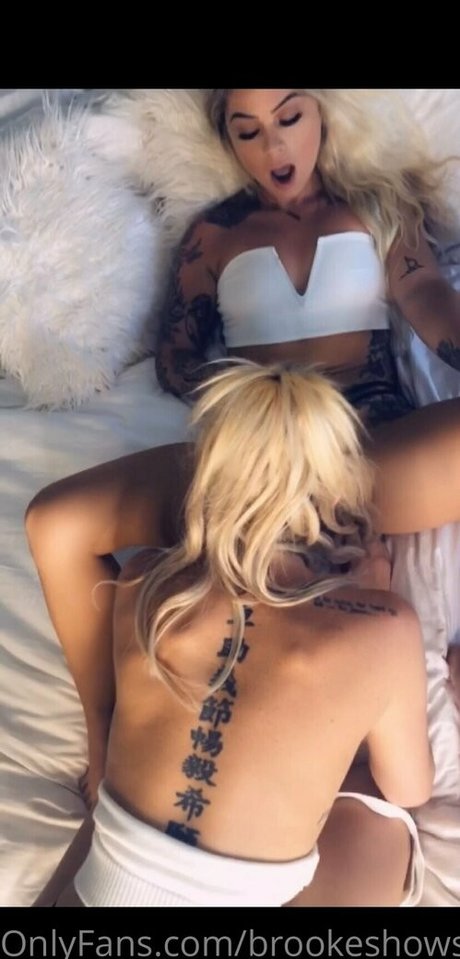 小人エボニーOnlyFans 裸 ギャラリー