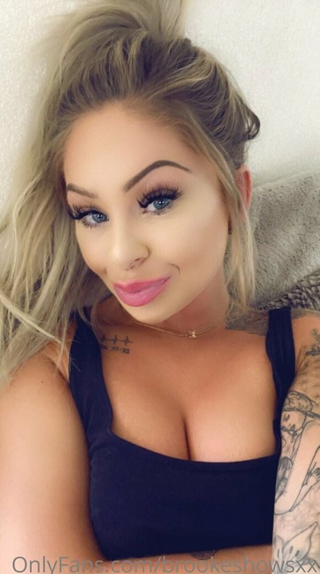 曲線美の裸OnlyFans 美しいヌード 写真