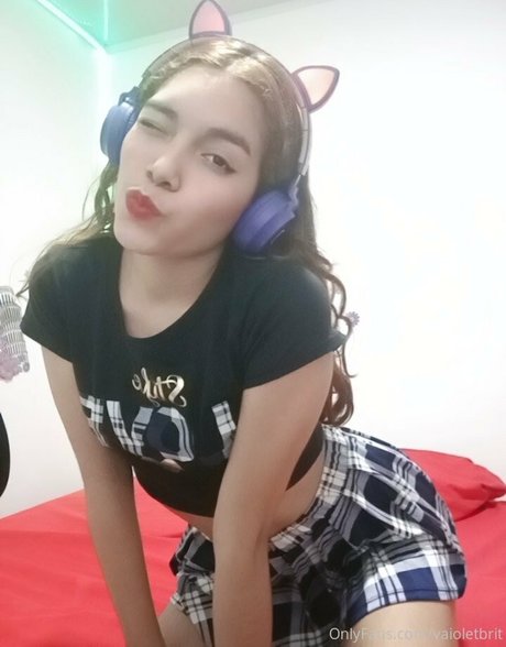 vaioletbrit ポルノスター ヌード 画像