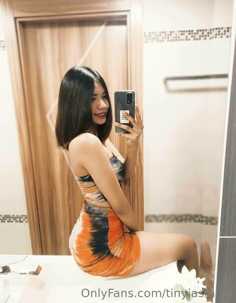 tinyjasmine 裸の女優 写真