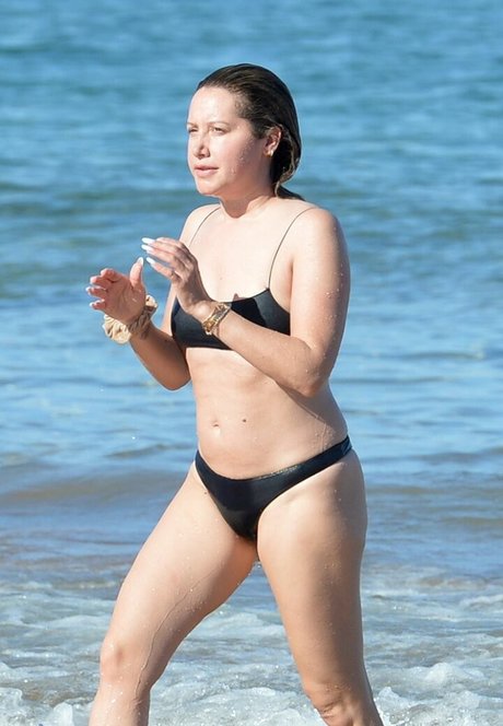 Ashley Tisdale 高品質モデル 写真