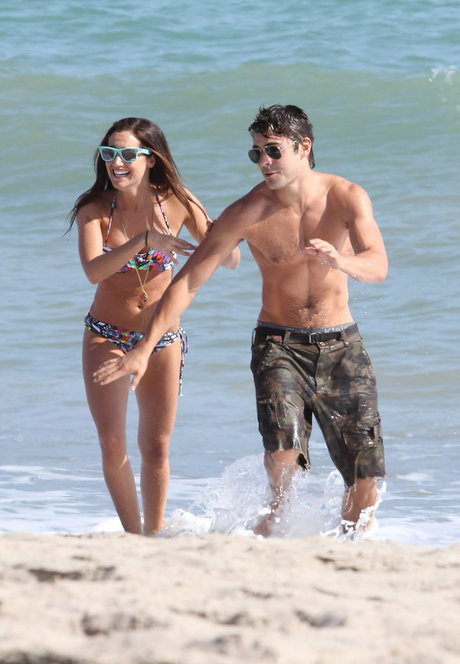 Ashley Tisdale セクシーなスター 画像