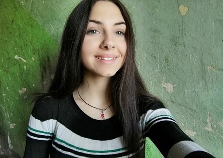 Wiktoria Bystron 裸のモデル 写真