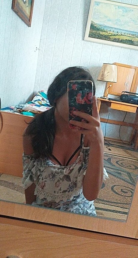 Wiktoria Bystron ヌードスター 写真