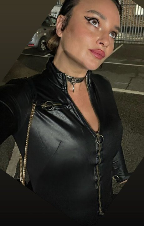 アジアの女性支配OnlyFans ホット アーカイブ