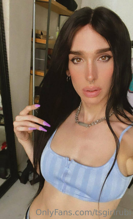 デカ尻ジーンズ OnlyFans ホット 画像