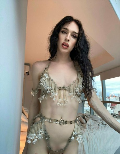 tsgirlrubi ホットなポルノスター 写真