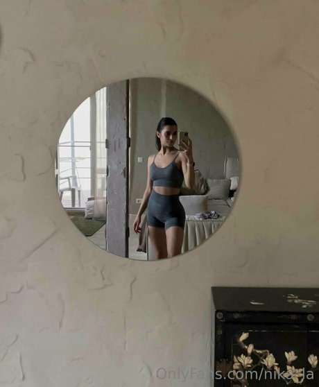 nika la スター 画像