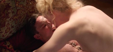 Elle Fanning ホットなモデル 画像