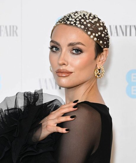 乱交OnlyFans アートヌード ギャラリー