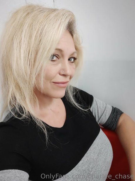 イギリス人熟女OnlyFans ホット 画像