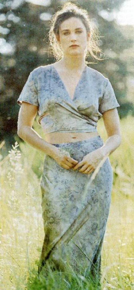 Demi Moore エロティックなモデル 写真