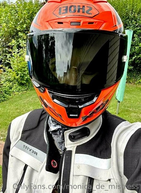 monica de mistress ヌードのポルノスター 写真