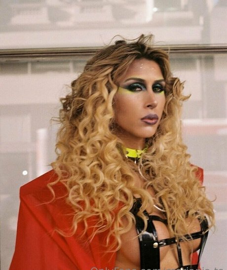 アジアンタトゥー OnlyFans ホットセクシー 画像