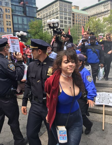 Brittany Venti スター xxx 写真