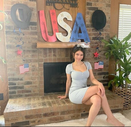 Brittany Venti 高品質モデル ギャラリー