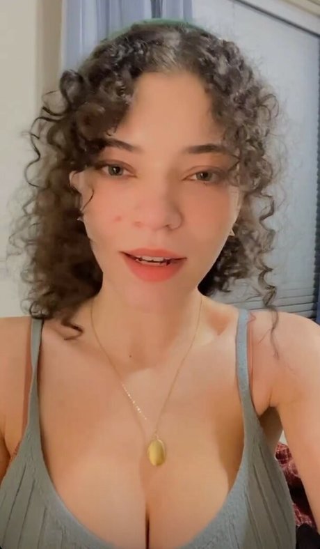 エモオンリーファン 無料xxx 写真