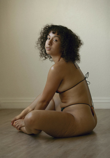 k lockss アダルトモデル ギャラリー